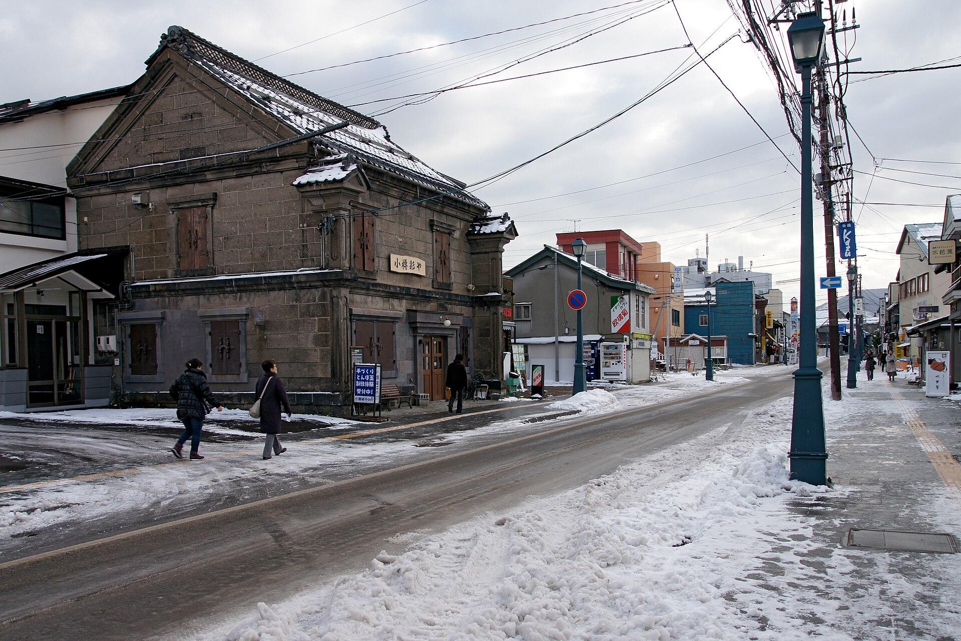 冬の小樽・堺町通り