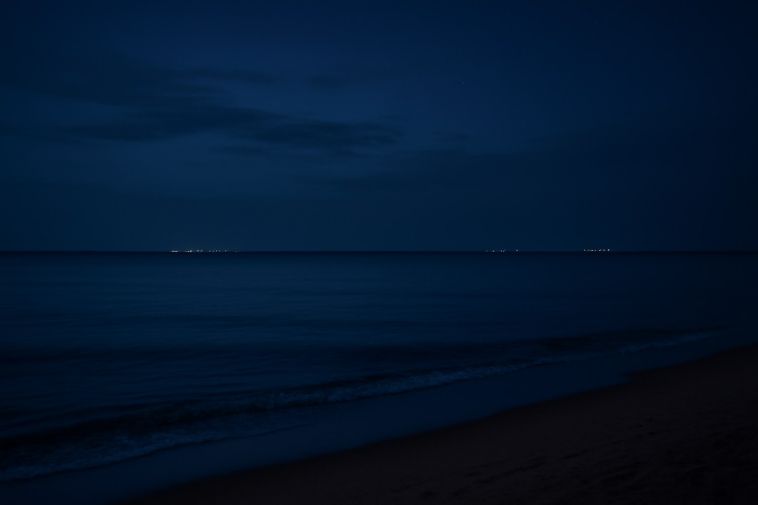夜の海